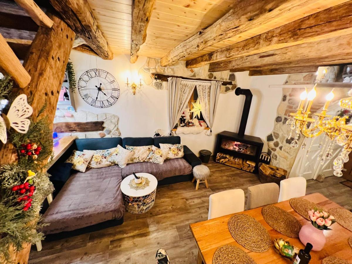 Kuca Za Odmor Carolija Villa Jastrebarsko Exterior foto