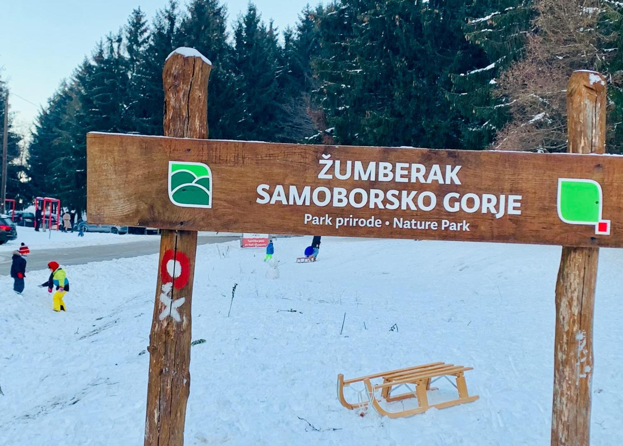Kuca Za Odmor Carolija Villa Jastrebarsko Exterior foto